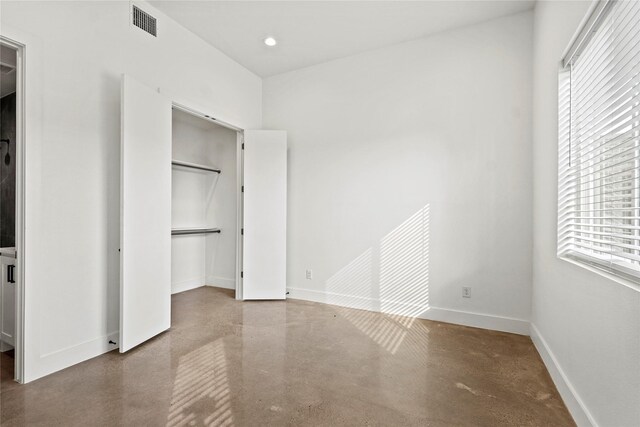 2120 Lovedale Ave Unit 101, Dallas, TX 75235 - view of side of home with driveway and a garage