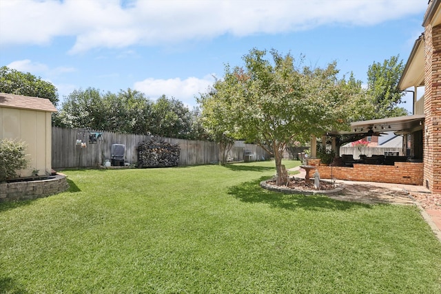 view of yard with a patio area