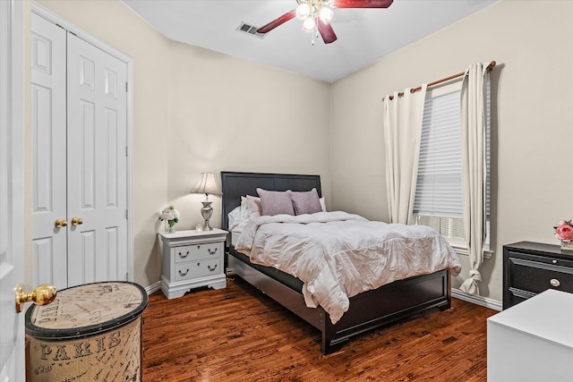 bedroom featuring a closet, ceiling fan, and hardwood / wood-style floors