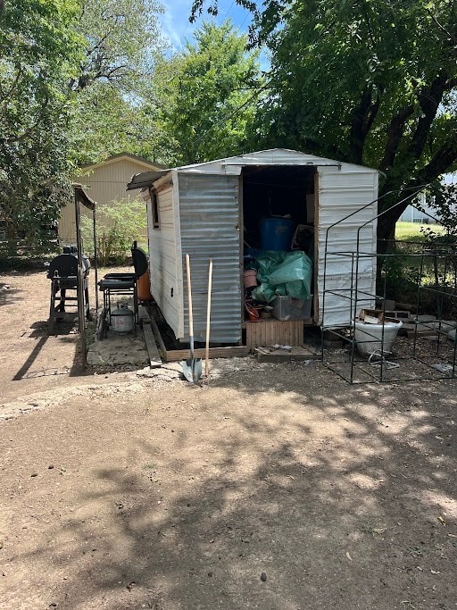 view of outbuilding