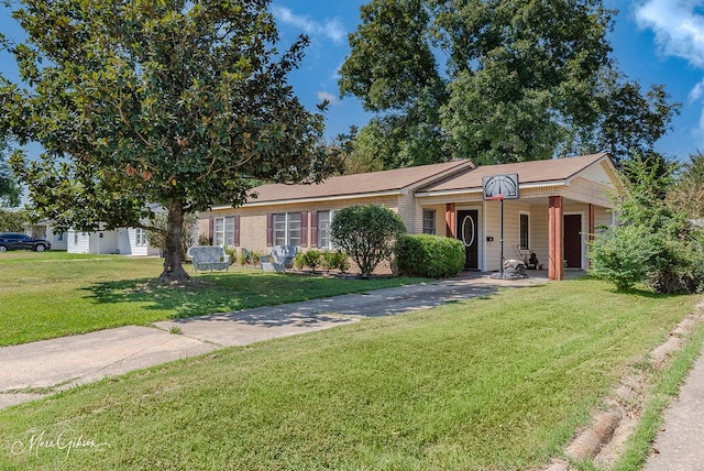 ranch-style house with a front lawn