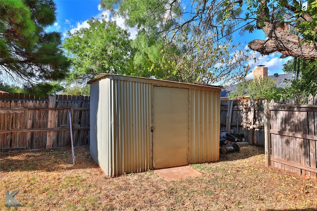 view of outbuilding