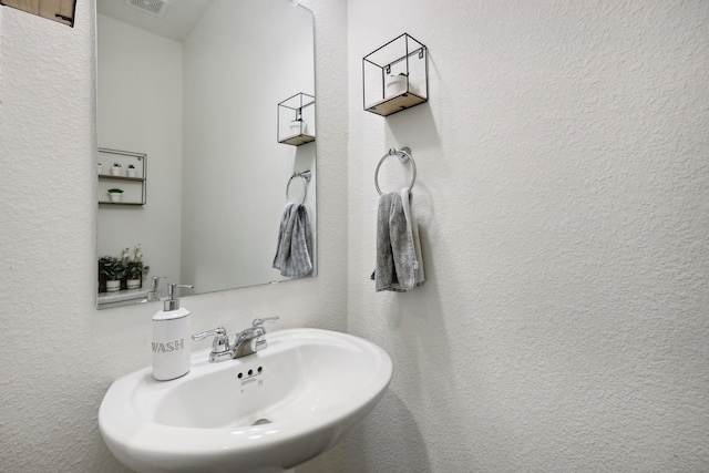 bathroom with sink