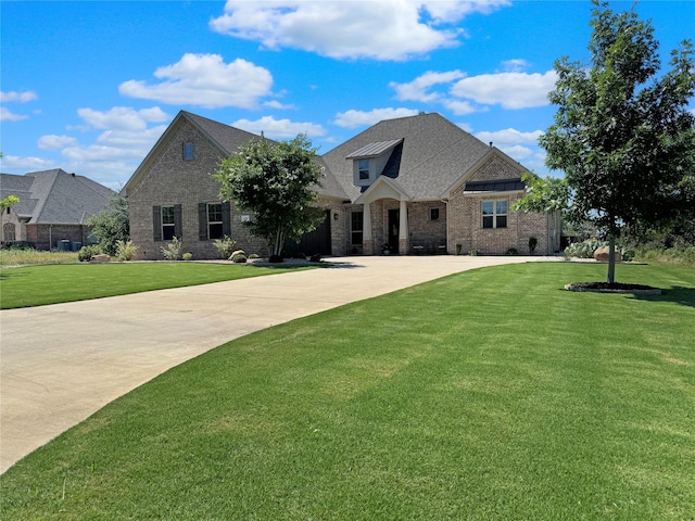 view of front of house with a front yard