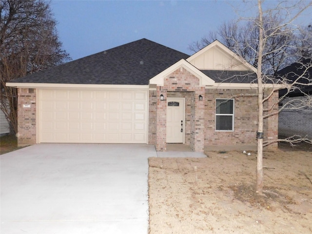 view of front facade with a garage