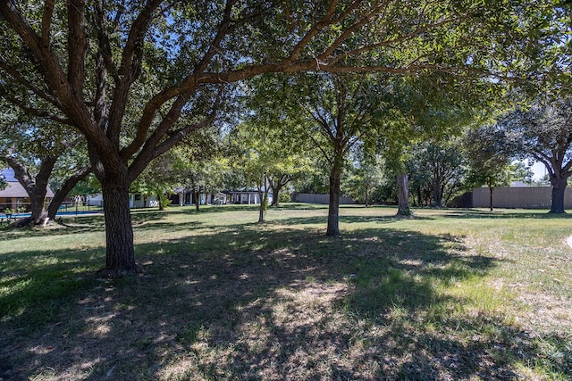 Listing photo 2 for 25 Cobblestone Ct, Cedar Hill TX 75104