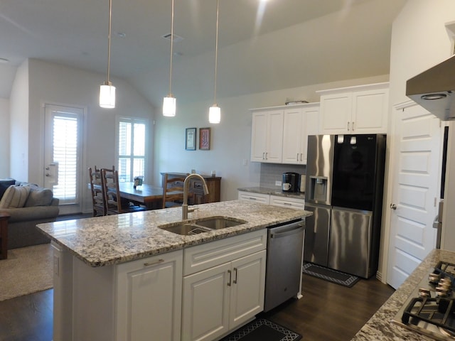 kitchen featuring sink, dark wood-type flooring, a kitchen island with sink, stainless steel appliances, and white cabinets