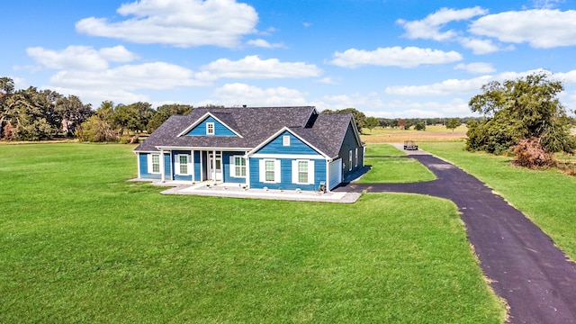 view of front of house with a front lawn