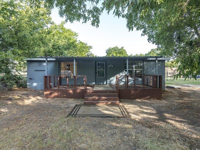 view of front of house