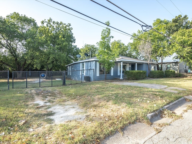 view of front of house with a front lawn