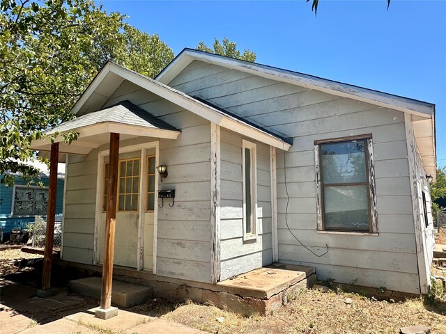 view of side of property