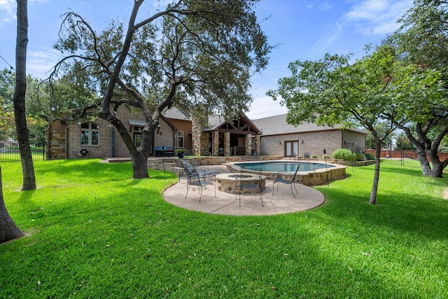 view of yard with a patio area