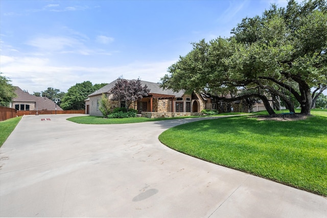 view of front of house with a front yard