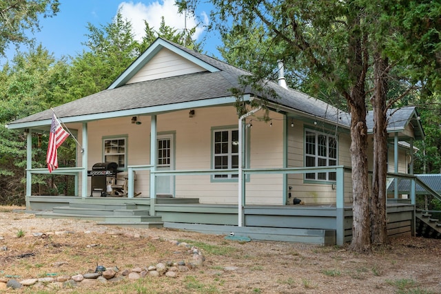 view of front facade featuring a porch