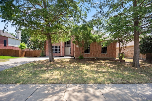 view of front of house with a front yard