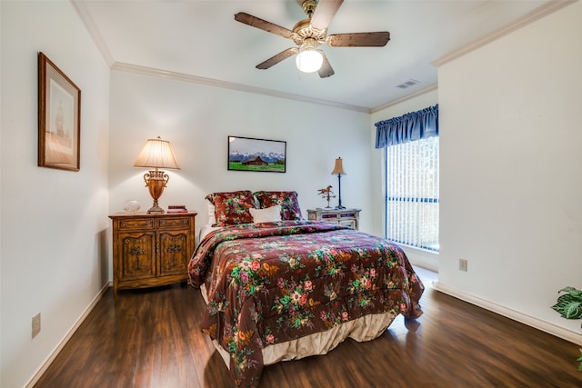 bedroom with ceiling fan, crown molding, and dark hardwood / wood-style floors