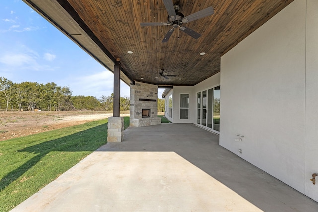 view of patio with ceiling fan