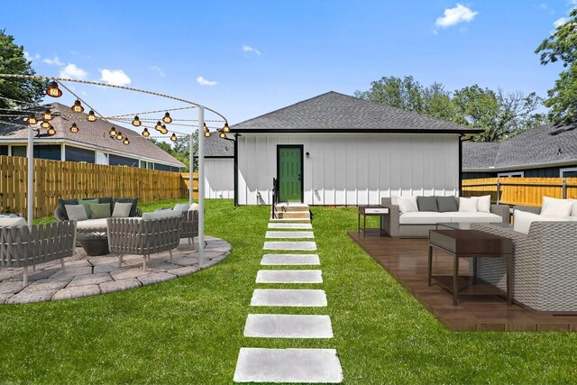 view of yard featuring an outdoor living space and a patio