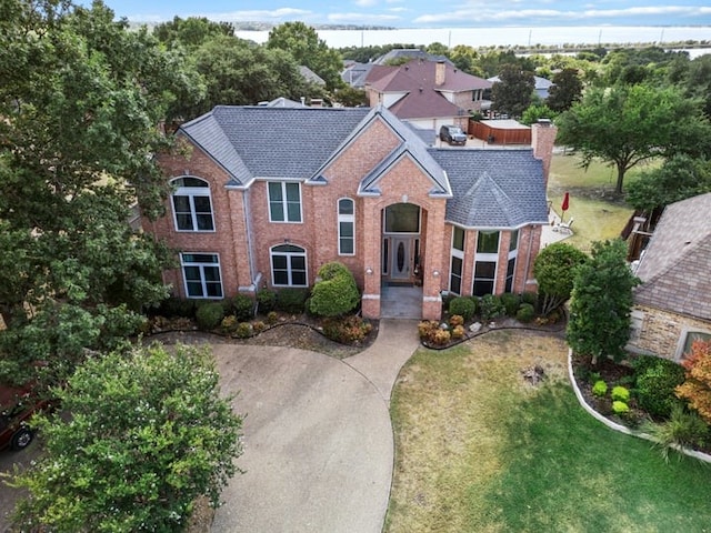 view of front of house with a front yard