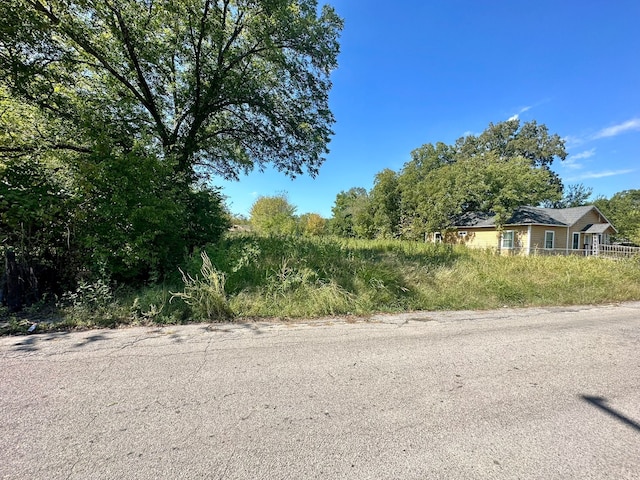 1011 Maple St, Bonham TX, 75418 land for sale