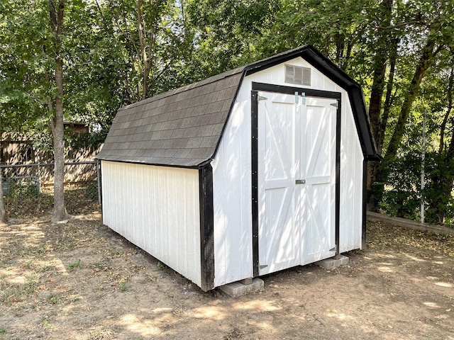 view of outbuilding