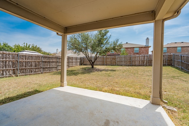 view of yard with a patio