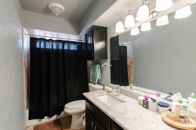 full bathroom with shower / bath combination with curtain, vanity, and toilet