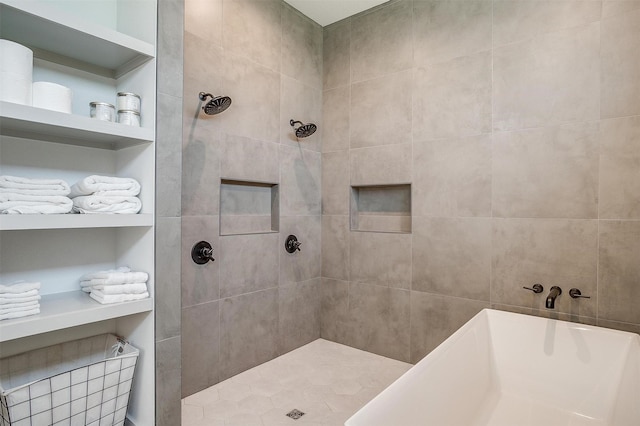 bathroom featuring tiled shower