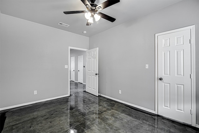 spare room with ceiling fan