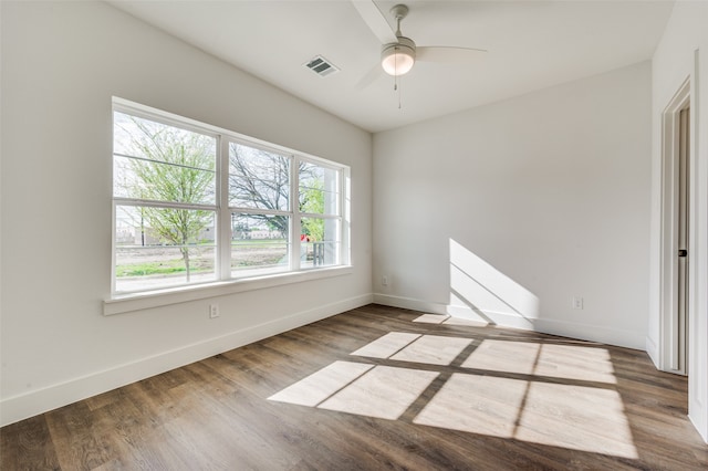 unfurnished room featuring light hardwood / wood-style floors and ceiling fan