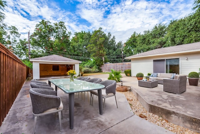 view of patio featuring an outdoor hangout area