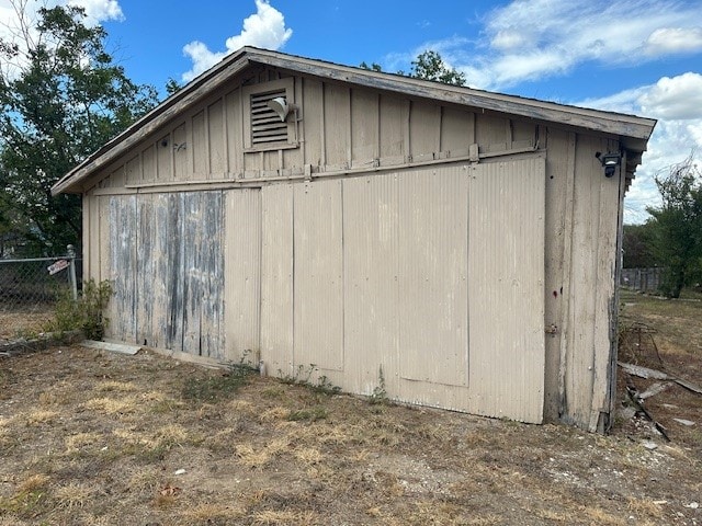 view of outdoor structure