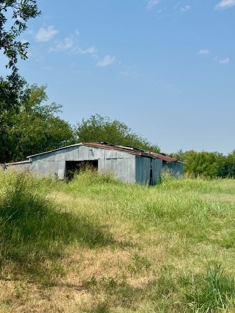 view of outdoor structure