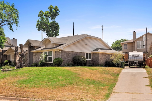 view of front of house with a front lawn