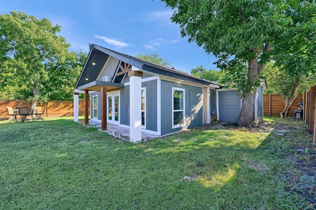 exterior space featuring a yard