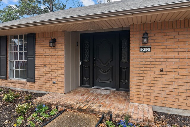 single story home with a front yard