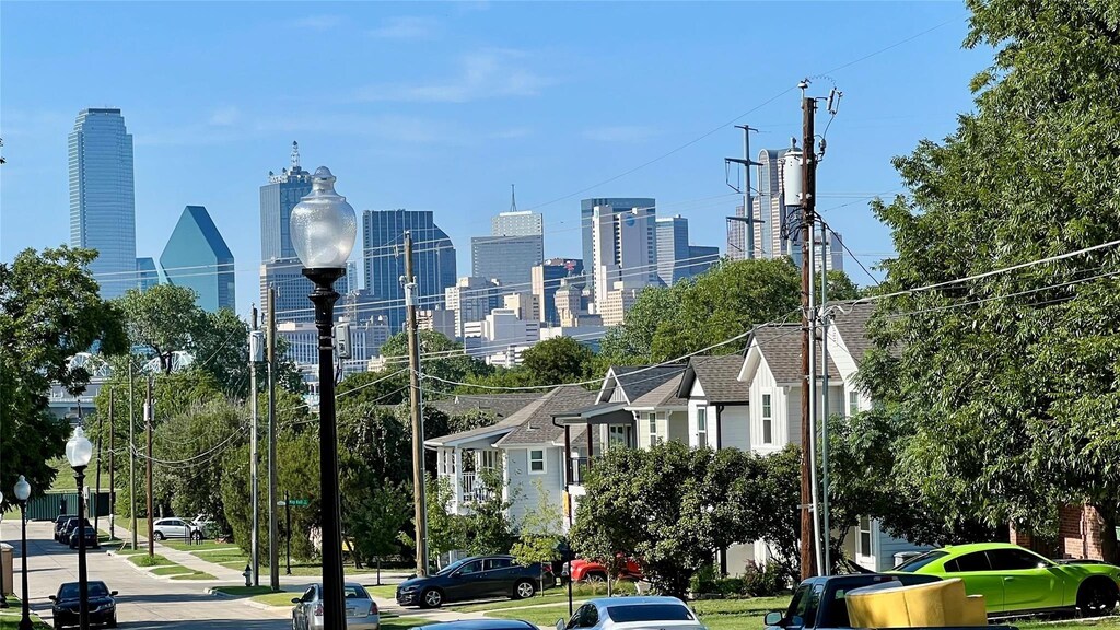 407 N Moore St, Dallas, TX 75203