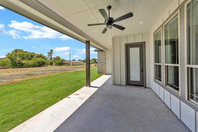 view of patio with ceiling fan