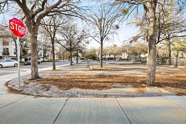 view of yard with a residential view