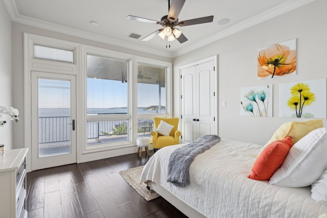 bedroom featuring ornamental molding, access to exterior, ceiling fan, and a closet