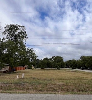 Listing photo 2 for 809 E Buffalo St, Forney TX 75126