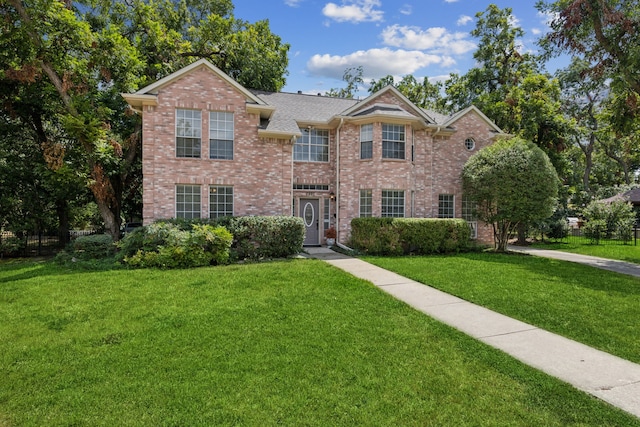 view of front of house featuring a front yard