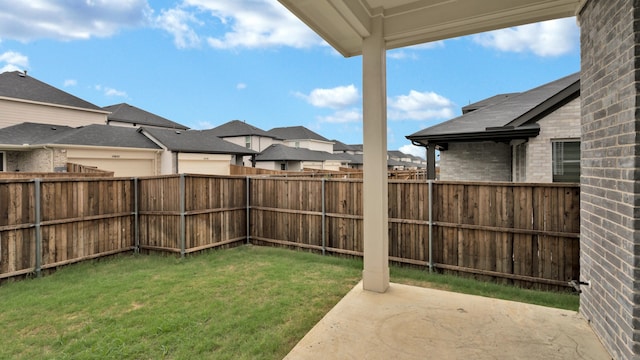 view of yard with a patio area