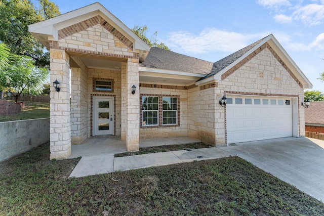 view of front facade with a garage