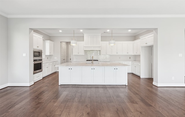 kitchen featuring stainless steel appliances, white cabinetry, baseboards, light countertops, and dark wood finished floors