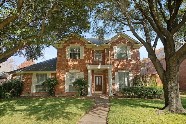 view of front of property with a front yard