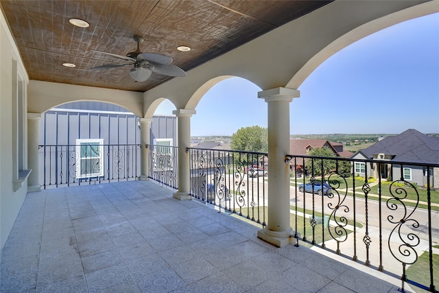 balcony with ceiling fan