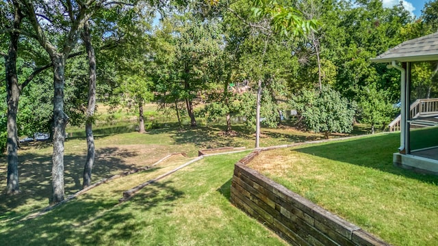 view of yard featuring a water view