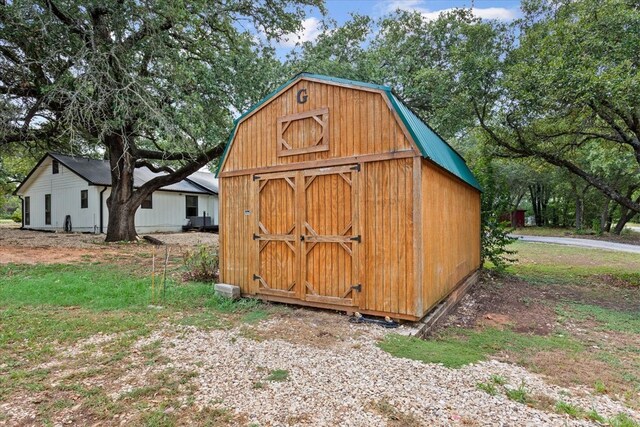 view of outdoor structure