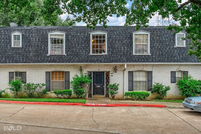 view of front of house